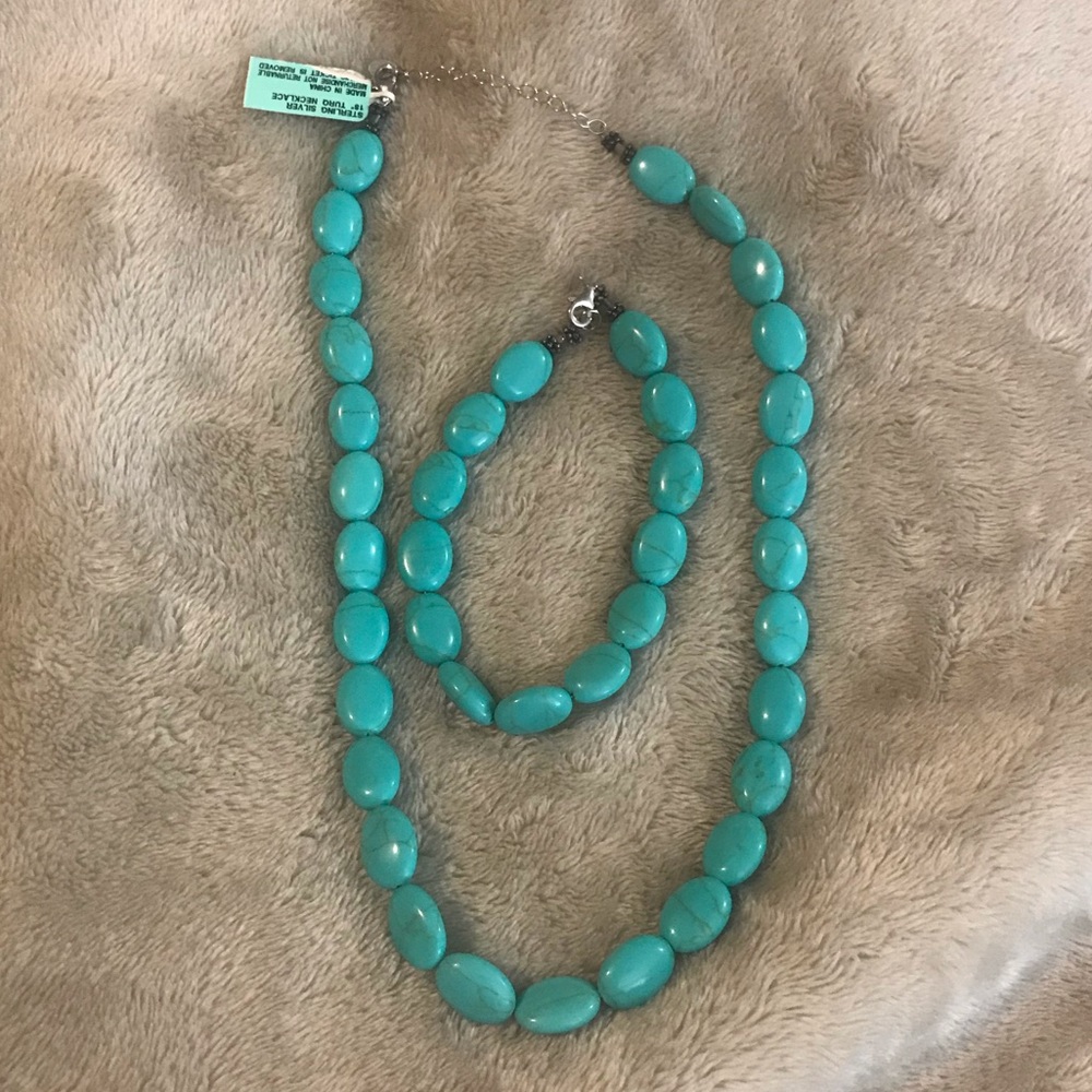 Turquoise necklace and bracelet set